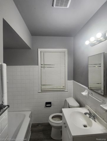 9116 Hartwell Street, Detroit, MI 48228