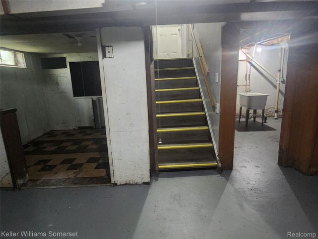 9116 Hartwell Street, Detroit, MI 48228