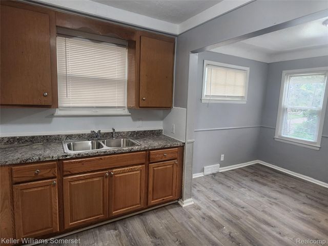 9116 Hartwell Street, Detroit, MI 48228