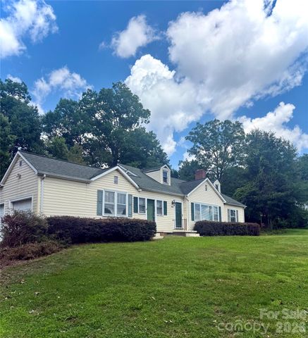 303 Cavin Avenue, Mount Holly, NC 28120