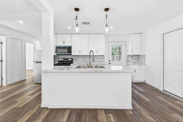 7338 Conley Street, Houston, TX 77021