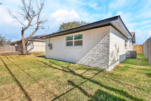 7338 Conley Street, Houston, TX 77021