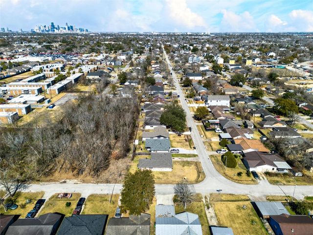 7338 Conley Street, Houston, TX 77021
