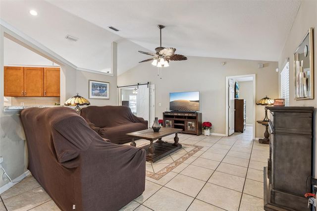 35401 WILLOW CIRCLE, Fruitland Park, FL 34731