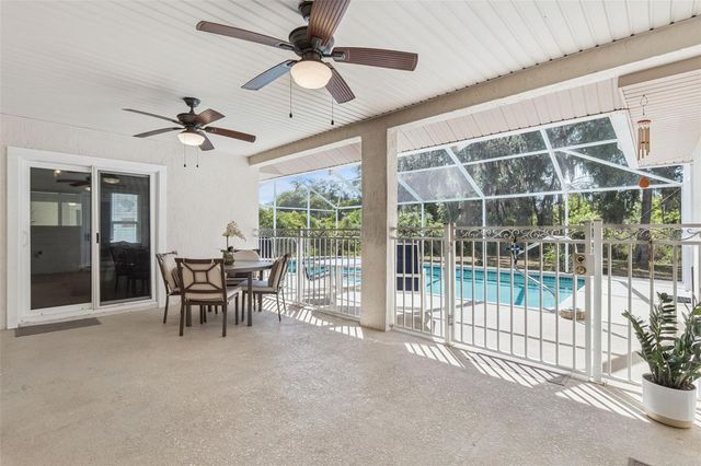 35401 WILLOW CIRCLE, Fruitland Park, FL 34731
