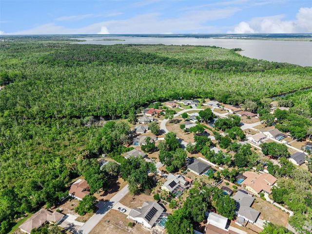 35401 WILLOW CIRCLE, Fruitland Park, FL 34731