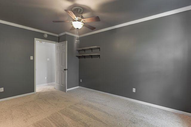 218 S WALNUT BEND RD, Memphis, TN 38018