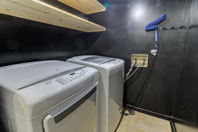 218 S WALNUT BEND RD, Memphis, TN 38018