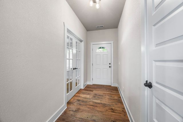 1 Halvergate Lane, Bella Vista, AR 72715