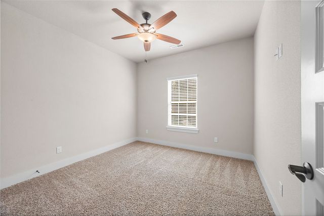 1 Halvergate Lane, Bella Vista, AR 72715