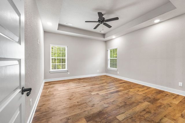 1 Halvergate Lane, Bella Vista, AR 72715