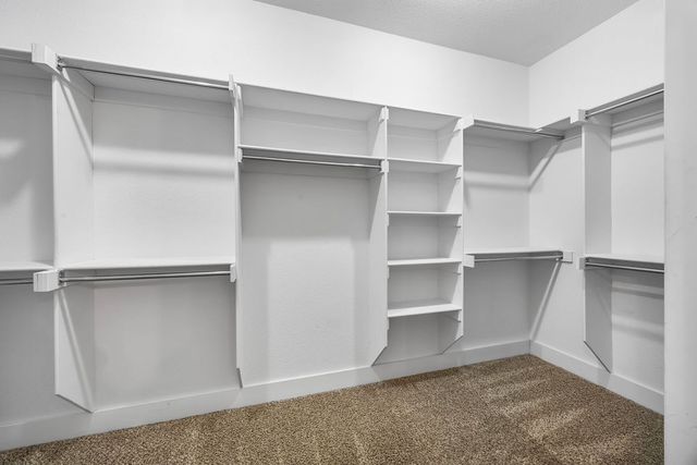 1 Halvergate Lane, Bella Vista, AR 72715