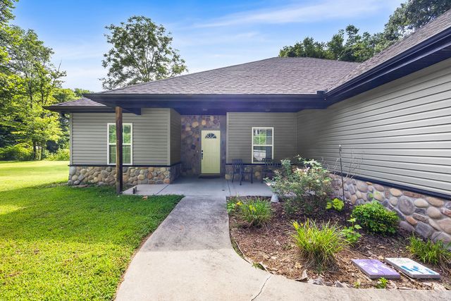1 Halvergate Lane, Bella Vista, AR 72715
