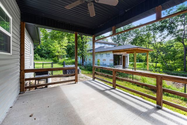 1 Halvergate Lane, Bella Vista, AR 72715