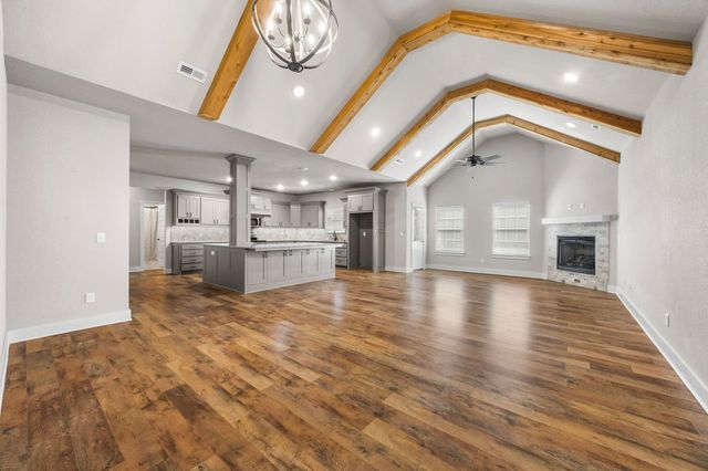 1 Halvergate Lane, Bella Vista, AR 72715