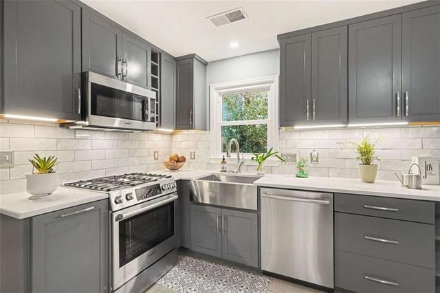 231 Breeze Hill Lane, Canton, GA 30114