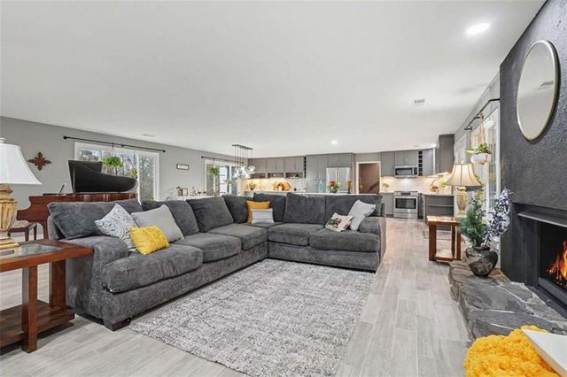 231 Breeze Hill Lane, Canton, GA 30114