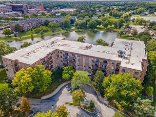 700 Wellington Avenue 406, Elk Grove Village, IL 60007