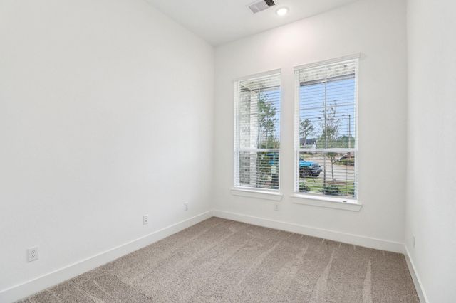 26273 E Outrider Banks Circle, Montgomery, TX 77316