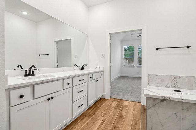 26273 E Outrider Banks Circle, Montgomery, TX 77316