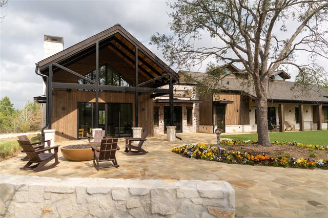 26273 E Outrider Banks Circle, Montgomery, TX 77316