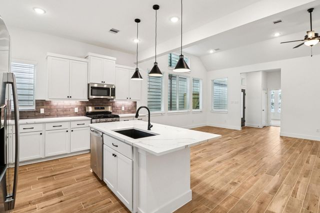 26273 E Outrider Banks Circle, Montgomery, TX 77316