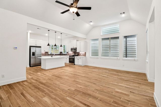 26273 E Outrider Banks Circle, Montgomery, TX 77316