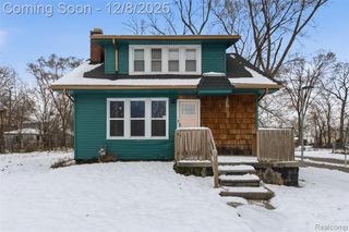 16800 Santa Rosa Drive, Detroit, MI 48221