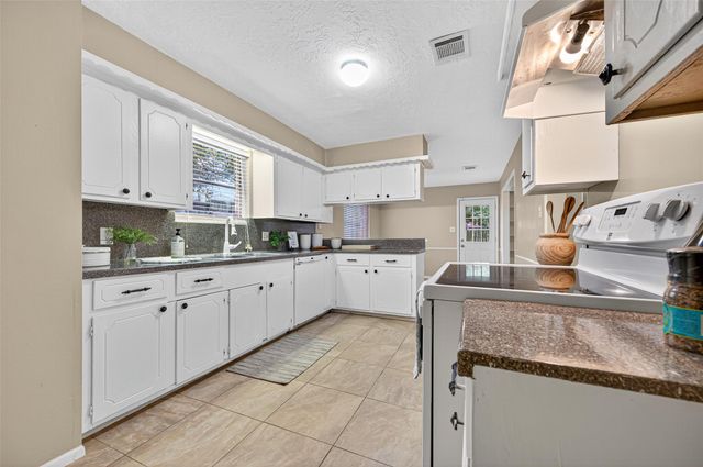 23919 Farm Hill Road, Spring, TX 77373