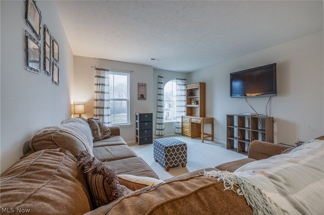 165 Lakeland Way, Aurora, OH 44202