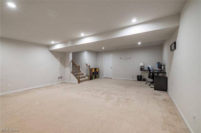 165 Lakeland Way, Aurora, OH 44202