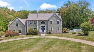 1 Dover Circle, Newtown, CT 06470