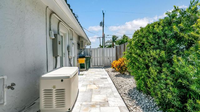 831 Dover Street, Boca Raton, FL 33487