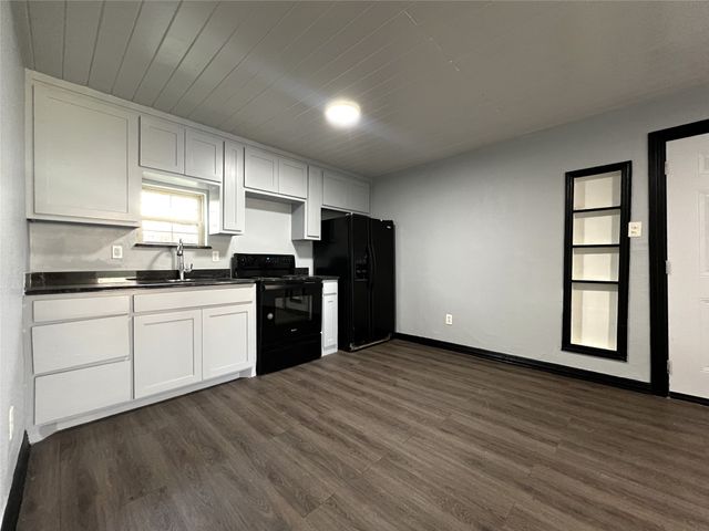 5205 Calloway Street B, Sansom Park, TX 76114