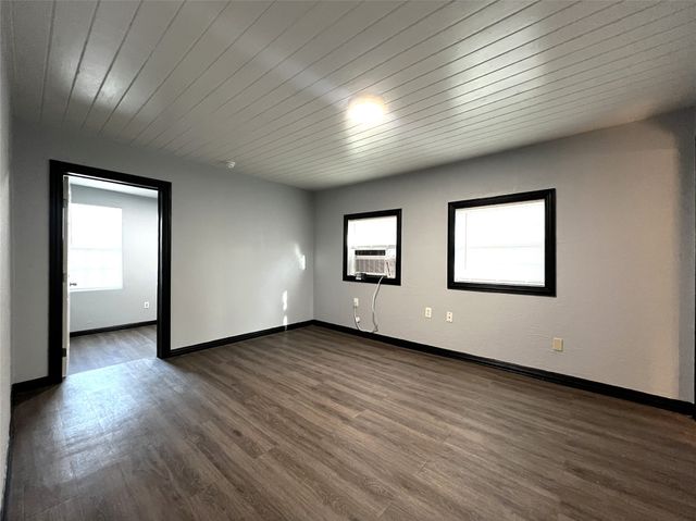 5205 Calloway Street B, Sansom Park, TX 76114