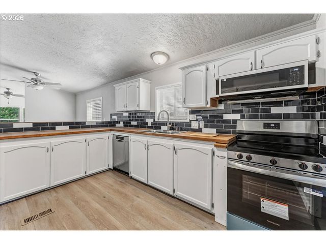 8300 Ne QUATAMA St 159, Beaverton, OR 97006