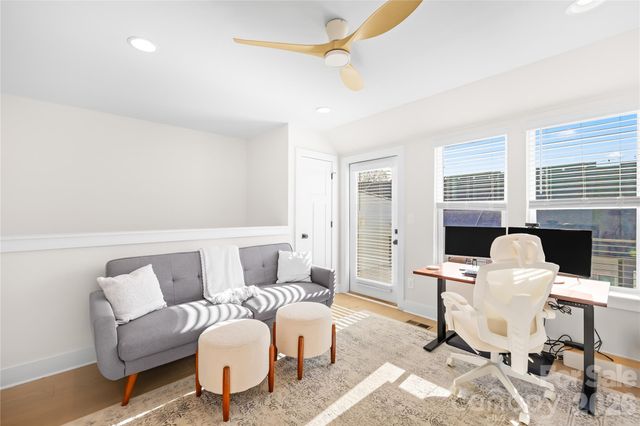 5044 York Park Lane, Charlotte, NC 28217