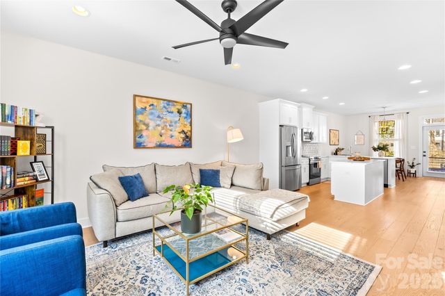 5044 York Park Lane, Charlotte, NC 28217