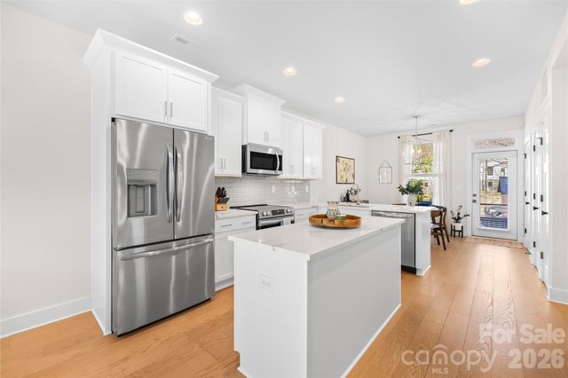 5044 York Park Lane, Charlotte, NC 28217