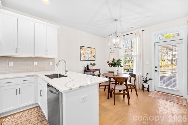 5044 York Park Lane, Charlotte, NC 28217