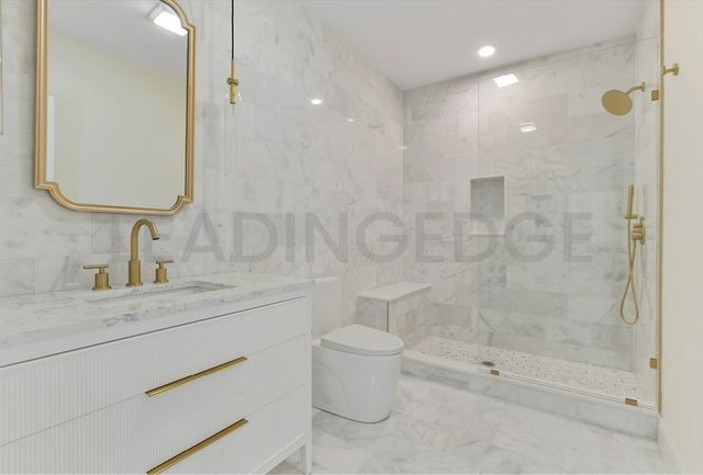 219 Paris Street 4, Boston, MA 02128