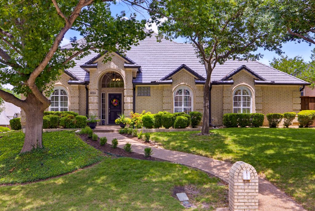 6524 Shoal Creek Road, Fort Worth, TX 76132