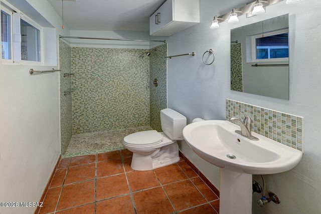 4231 N Bidahochi Drive, Tucson, AZ 85749