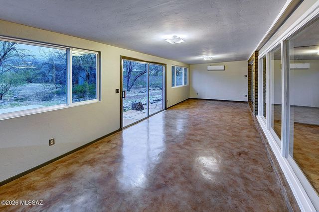 4231 N Bidahochi Drive, Tucson, AZ 85749