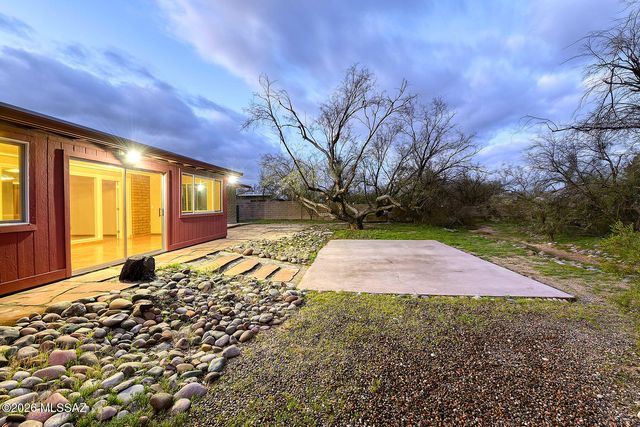 4231 N Bidahochi Drive, Tucson, AZ 85749