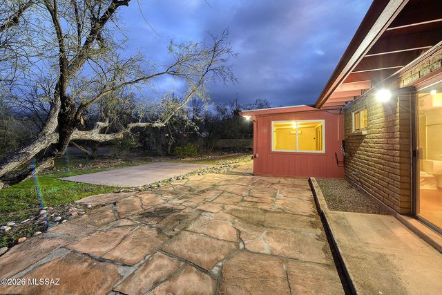 4231 N Bidahochi Drive, Tucson, AZ 85749