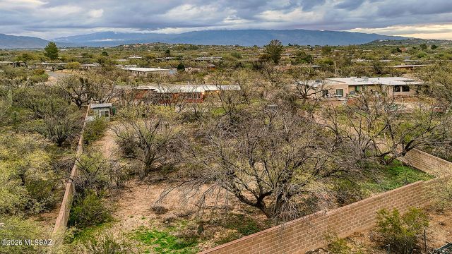 4231 N Bidahochi Drive, Tucson, AZ 85749