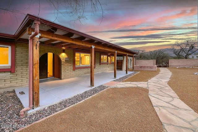 4231 N Bidahochi Drive, Tucson, AZ 85749