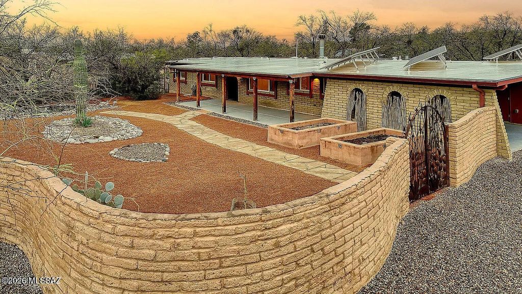 4231 N Bidahochi Drive, Tucson, AZ 85749