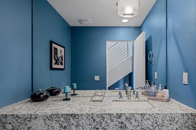 1054 Paz Drive, Palm Springs, CA 92262